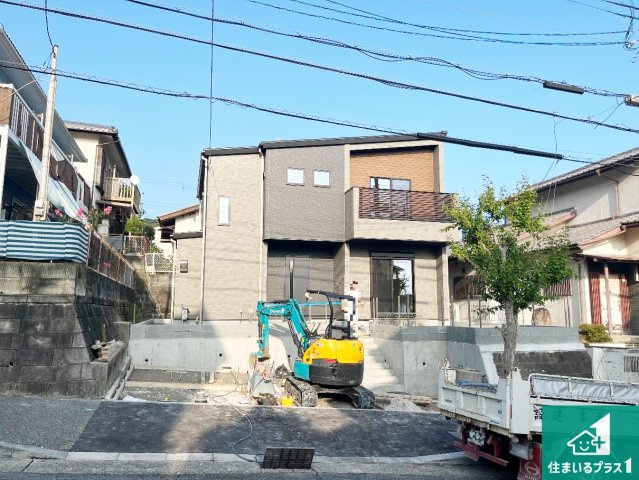神戸市須磨区若草町　第1期　新築一戸建ての外観|周辺は落ち着いた街並みの住宅地！子育てがしやすい住環境です！まだ未完成ですが、現地でしかわからない事もございます。是非一度ご覧ください。