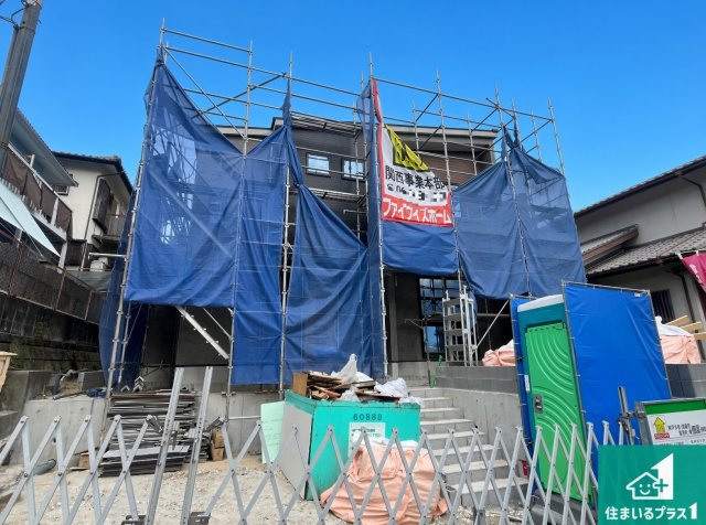 神戸市須磨区若草町　第1期　新築一戸建ての外観|周辺は落ち着いた街並みの住宅地！子育てがしやすい住環境です！まだ未完成ですが、現地でしかわからない事もございます。是非一度ご覧ください。