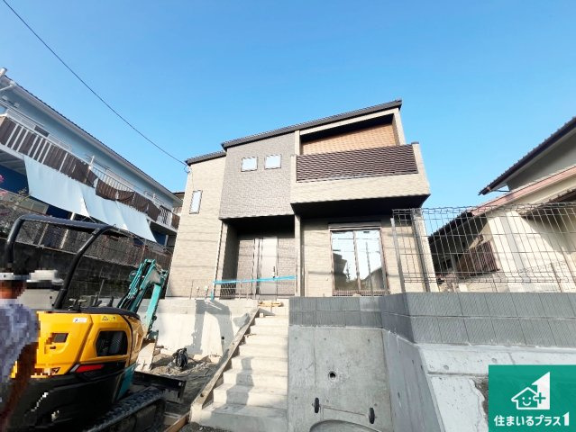 神戸市須磨区若草町　第1期　新築一戸建ての外観|周辺は落ち着いた街並みの住宅地！子育てがしやすい住環境です！まだ未完成ですが、現地でしかわからない事もございます。是非一度ご覧ください。