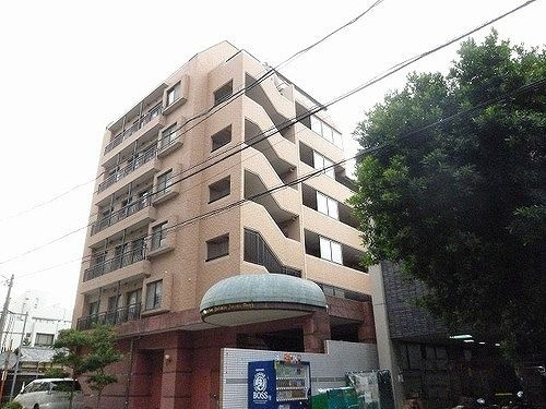ライオンズマンション薬院浄水通りの外観