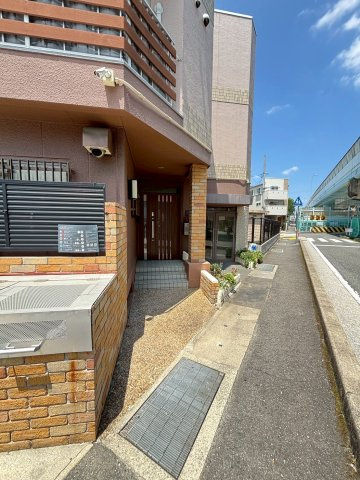 ハイネス門戸の外観
