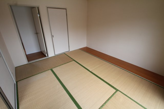 ファミール宗像の和室