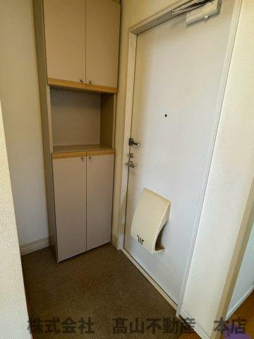 ファミール宗像の玄関