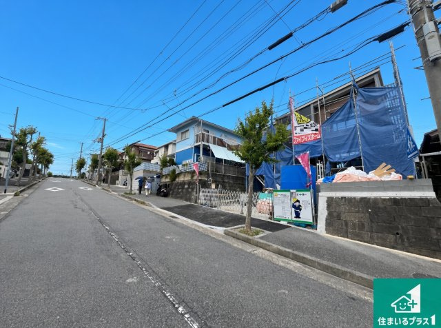 神戸市須磨区若草町　第1期　新築一戸建ての前面道路含む現地写真|周辺は落ち着いた街並みの住宅地！子育てがしやすい住環境です！まだ未完成ですが、現地でしかわからない事もございます。是非一度ご覧ください。