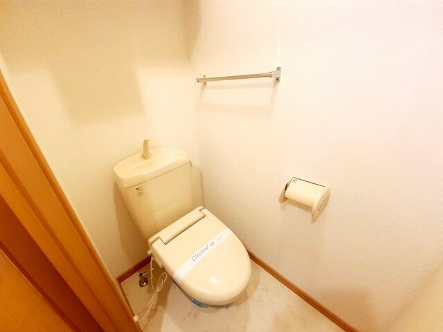 【トイレ】 | クレストール葛原 | シンプルで使いやすいトイレです