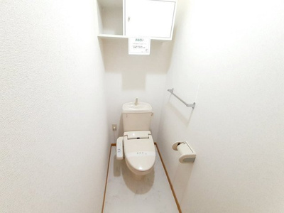 【トイレ】 | レフィナード三番街　Ⅲ | 清潔感のあるトイレです