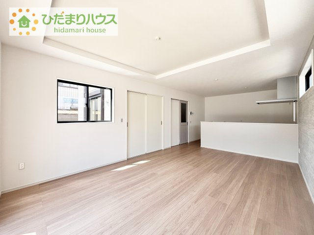 【居間・リビング】 | 取手市本郷2期　新築戸建　1号棟 | 大型テレビに大型ソファー(^^)どんなインテリアにしますか？