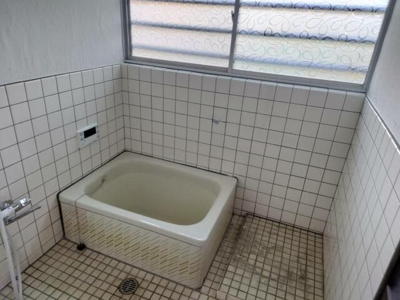 【浴室】 | 北野二丁目貸家Ｄ | お風呂で日々の疲れを落としましょう