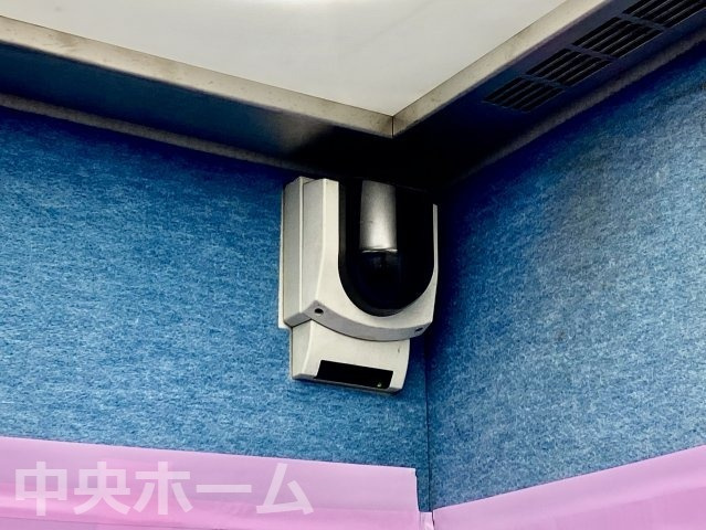 錦糸町グリーンプラザの防犯設備|【防犯カメラ】何かあった時の大事な証拠になることももちろんなりますが、防犯というくらいですので大事なのは防犯カメラがあることによって抑止力につながることですよね。