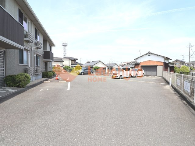 セジュール・リアンの駐車場