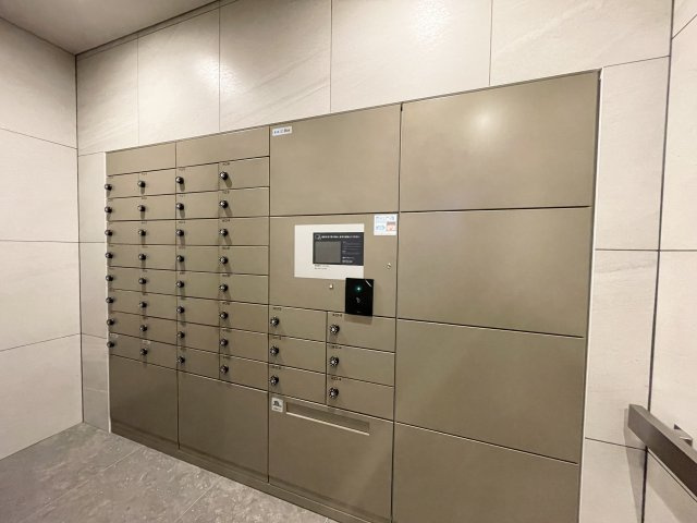 アルファステイツ橋口町のその他共用部分|宅配ボックスが設置されています。
