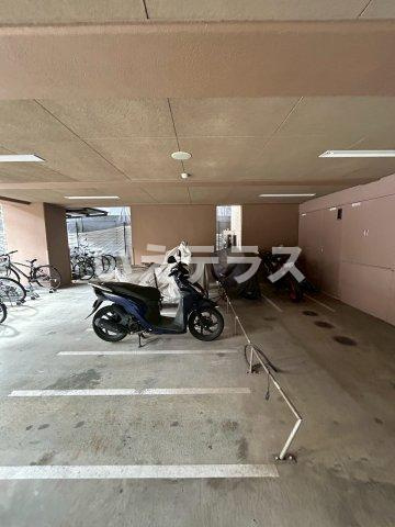 エステムコート神戸ハーバーランド前Ⅳベイライトの駐車場