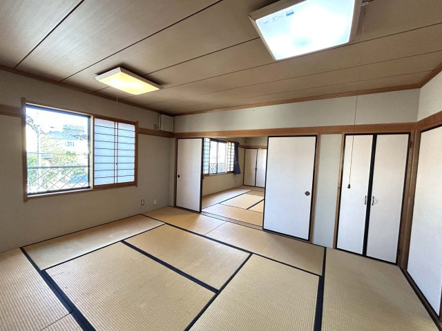南３丁目　店舗付住宅の和室|来客時も広々使えます
