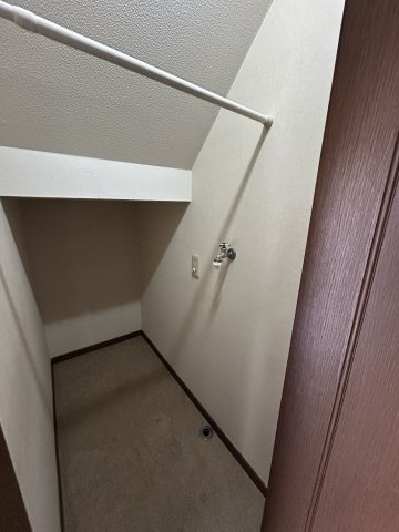 南３丁目　店舗付住宅の内装|洗濯機設置スペース