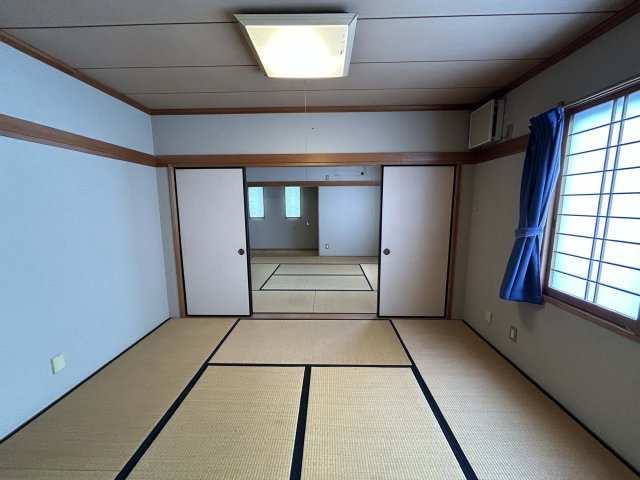 南３丁目　店舗付住宅の和室|続き間となっており広々と使えます