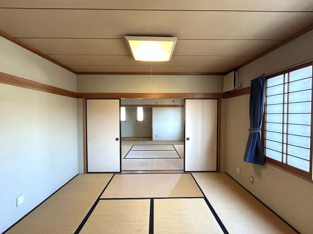 南３丁目　店舗付住宅の和室|続き間となっており広々と使えます