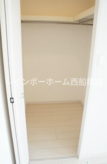 千葉市花見川区検見川町３丁目のアパートの収納