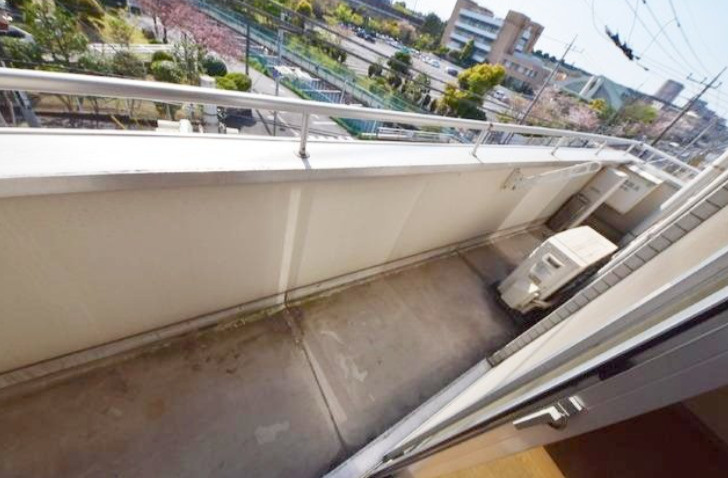 ＡＫビルのバルコニー