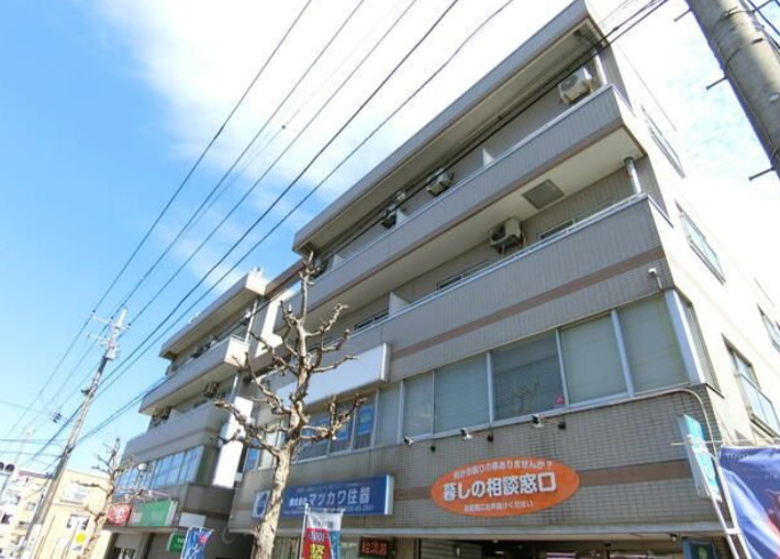 ＡＫビルの外観