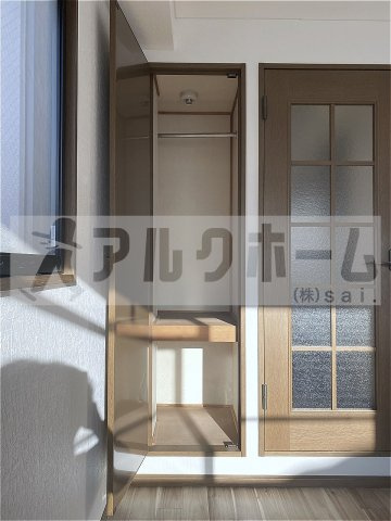 ウイングの収納