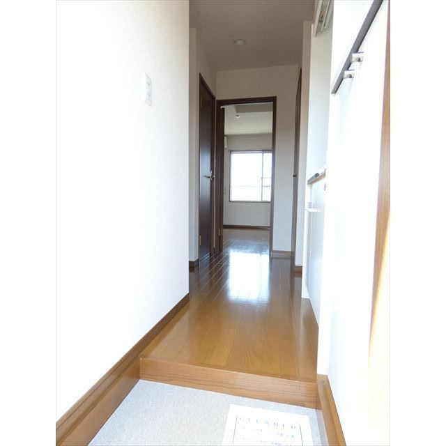 ボヌール七番館の玄関