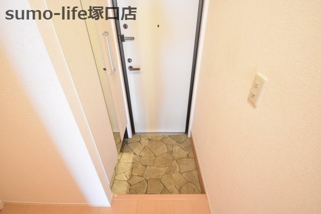 フロントリバーの玄関