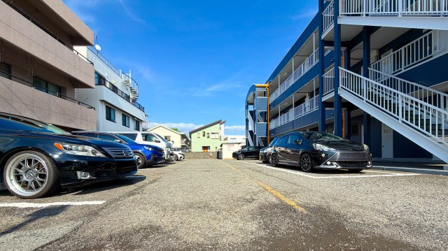 パークサイド杉山の駐車場