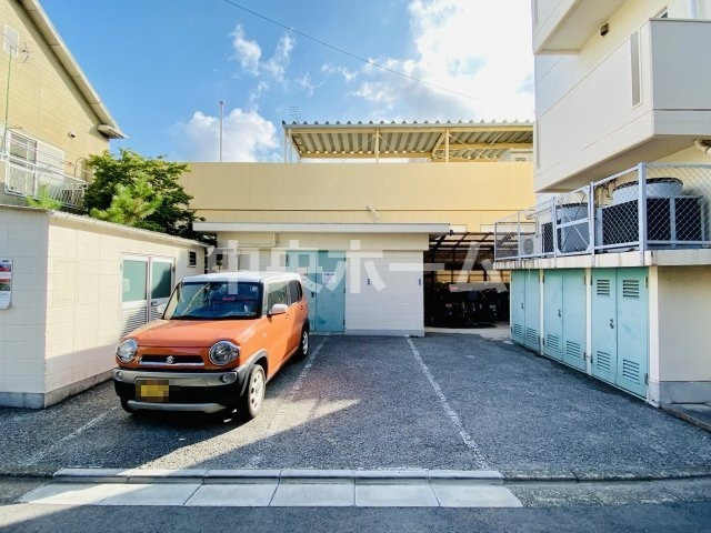向島リリエンハイムの駐車場|【敷地内駐車場】最新の空き状況や費用などの詳細は担当スタッフまでお問い合わせください。