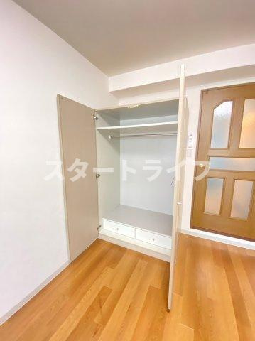 大阪市東淀川区東中島１丁目の賃貸マンションの収納