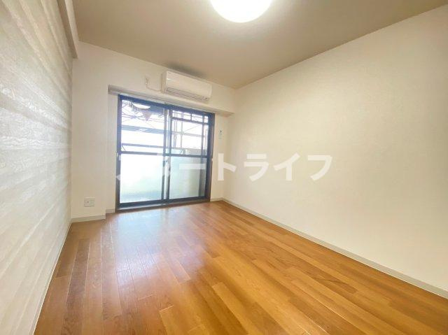 大阪市東淀川区東中島１丁目の賃貸マンションの居間・リビング
