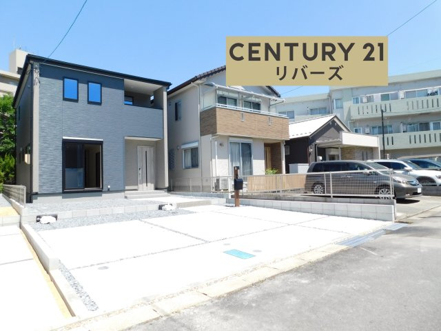 海部郡蟹江町富吉１丁目の新築一戸建の前面道路含む現地写真|☆最終１棟☆　　新価格！！いつでもご案内出来ます♪（お問合せ当日、平日、水曜、夜間でもＯＫ）　近鉄「富吉」駅徒歩４分！　長期優良住宅♪　南東向き！　敷地約４８坪！　駐車楽々並列２台ＯＫ！　広い庭付き♪