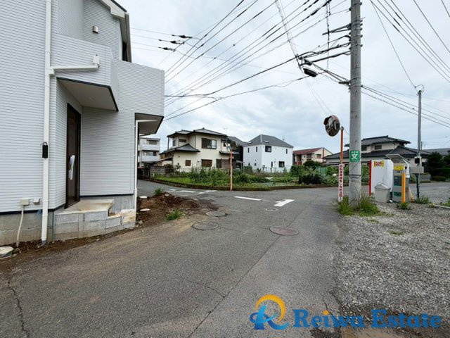 新築戸建　茅ヶ崎市浜之郷の前面道路含む現地写真