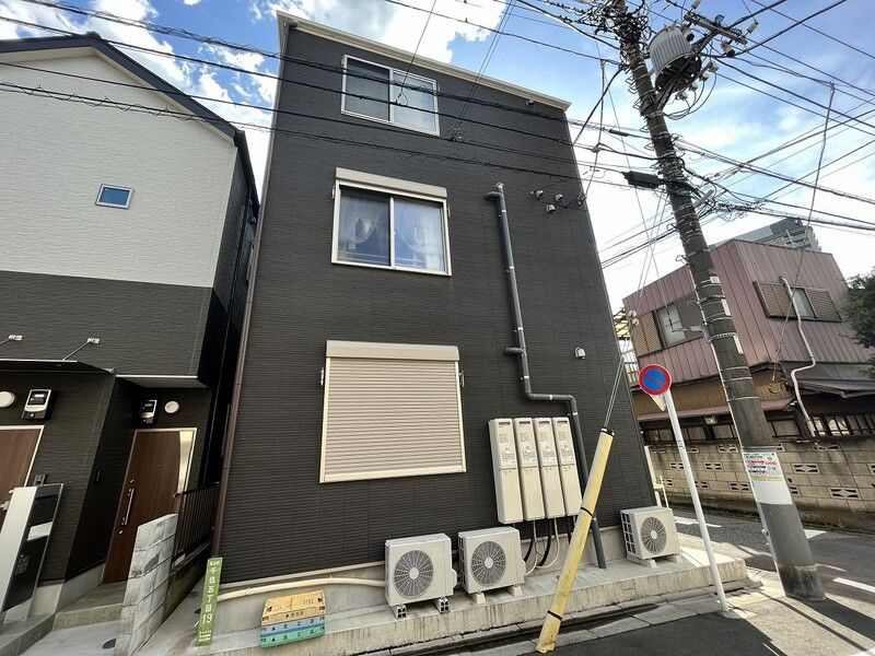 ディアマンテ北千住の外観