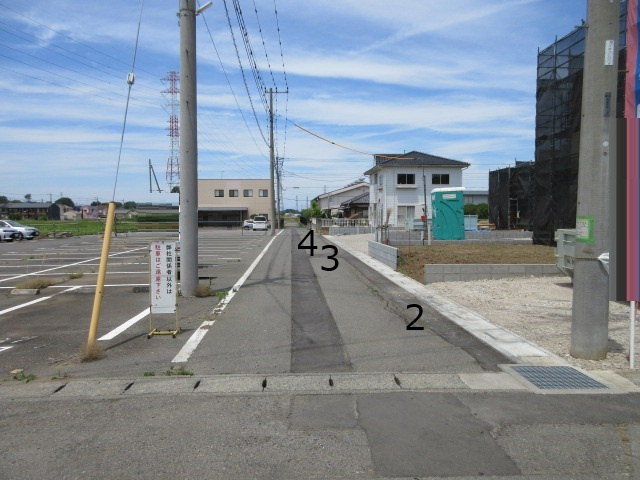 【仲介手数料無料】新築戸建　寄居町用土5290-1（全4棟）の前面道路含む現地写真