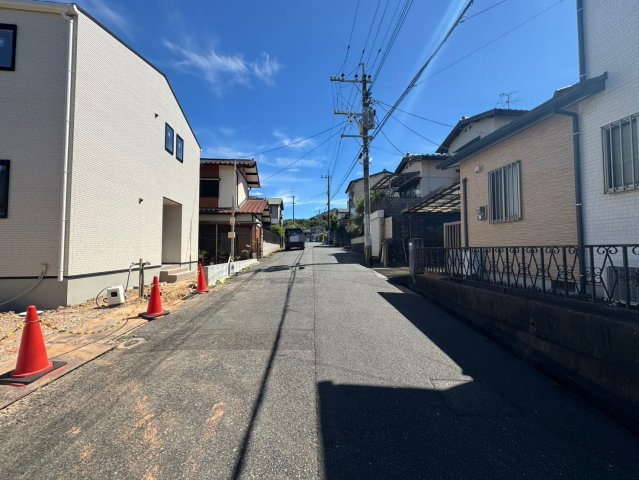 【前面道路含む現地写真】の画像