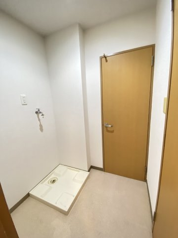 桶川駅前プラザの玄関