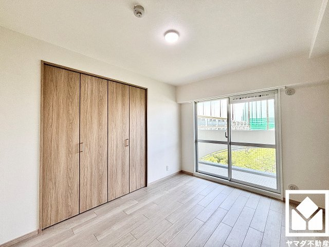 グランドヒル西宮高座台マンションＡ棟の子供部屋|約5.8帖の洋室です。全居室にクローゼットがございますので、お部屋の広さを最大限に活用できます。