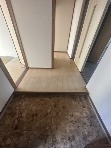 ビラージ十塚の玄関
