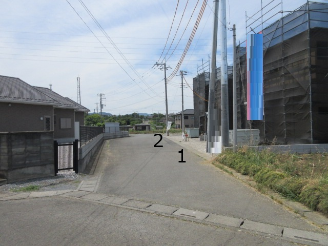 【仲介手数料無料】新築戸建　寄居町用土5290-1（全4棟）の前面道路含む現地写真