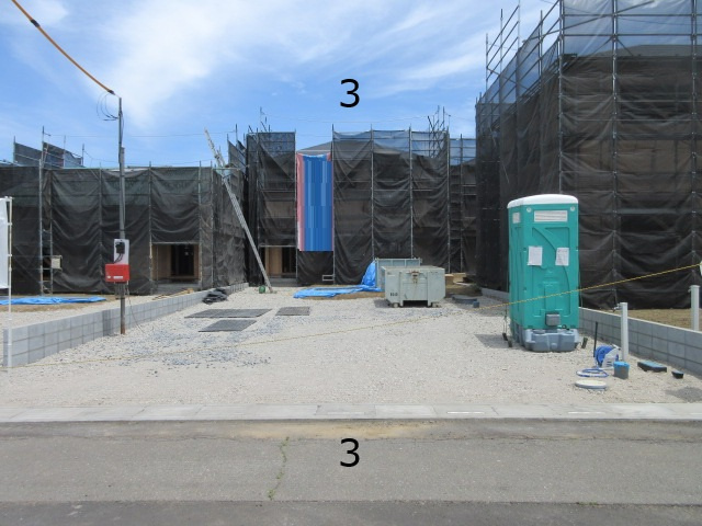 【仲介手数料無料】新築戸建　寄居町用土5290-1（全4棟）の前面道路含む現地写真