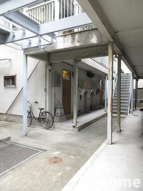 椿ハイツのエントランス|毎日通るエントランスはこのようになっています