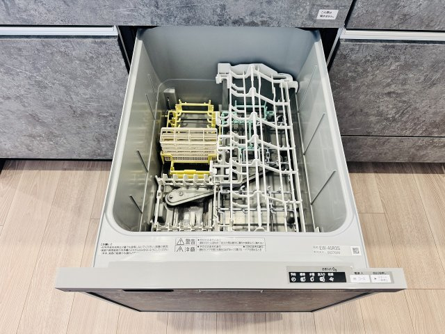 グエルスクエア八王子のキッチン|～食洗機付き　食事後の食器洗いはお任せ、家族でゆっくりとくつろげます～