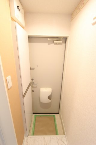 ユナイト南加瀬エカテリーナ の玄関|同タイプ参考写真です。