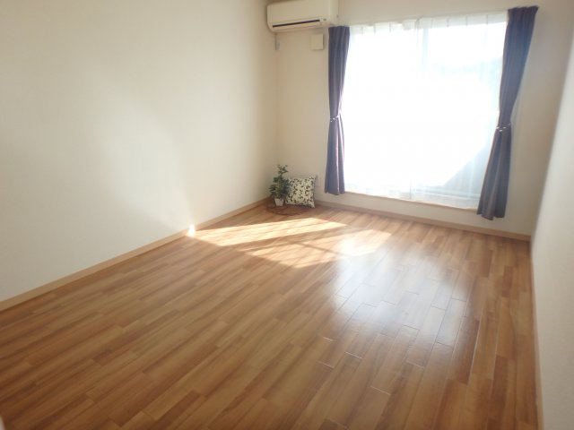 クレセントＫの居間・リビング