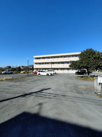 ラホォーレロジュマンの駐車場
