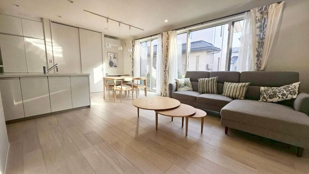 芦屋市涼風町　中古戸建の居間・リビング