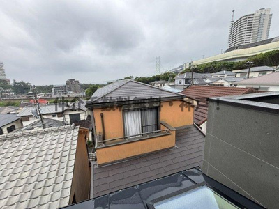 【バルコニー】 | 神戸市垂水区舞子台1丁目　新築戸建　仲介手数料無料！ | 広々としたバルコニーです
