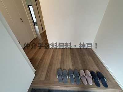 【玄関】 | 神戸市垂水区舞子台1丁目　新築戸建　仲介手数料無料！ | 落ち着いた玄関です
