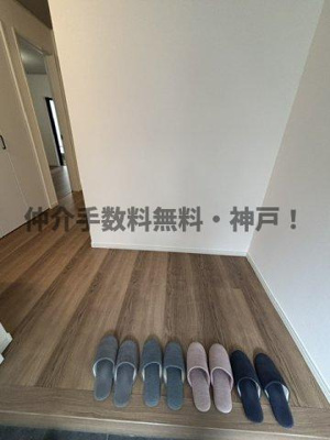 【玄関】 | 神戸市垂水区舞子台1丁目　新築戸建　仲介手数料無料！ | きれいな玄関です