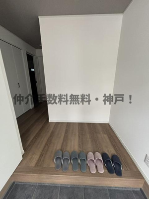 【玄関】 | 神戸市垂水区舞子台1丁目　新築戸建　仲介手数料無料！ | シンプルで使いやすい玄関です